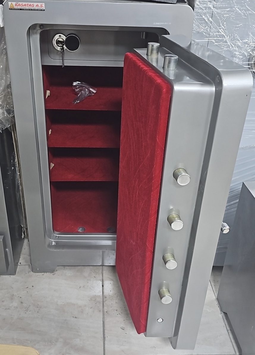 "          008HARUNELİPS7CM EV VE OFİS TİPİ YÜKSEK GÜVENLİKLİ RADÜSLÜ  7 CM TAM ZIRHLI PARMAK İZLİ ELEKTRONİK ŞİFRELİ VE 1 ÖZEL ANAHTARLI ÖZEL GİZLİ GÖZLÜ ÇELİK PARA KASASI 100*55*55CM 500KĞ ( 2999€ )+KDV