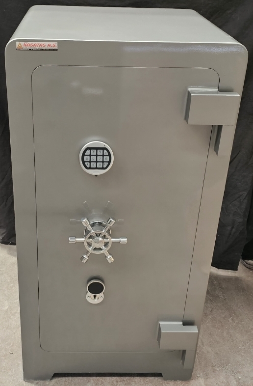 "     0010HARUNELİPS7CM EV VE OFİS TİPİ YÜKSEK GÜVENLİKLİ RADÜSLÜ  7 CM TAM ZIRHLI PARMAK İZLİ ELEKTRONİK ŞİFRELİ VE 1 ÖZEL ANAHTARLI ÖZEL GİZLİ GÖZLÜ ÇELİK PARA KASASI 120*60*60CM 700KĞ ( 3599€ )+KDV