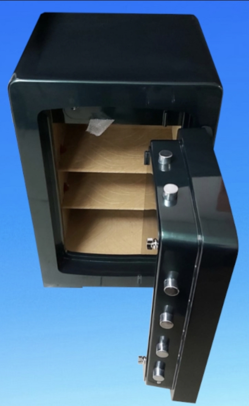 "        008ENGLANGSAFE İNGİLİZ OFİS TİPİ NADİDE EŞİ OMAYAN USTALIK ESERİ ELİPS KAPAKLI 1 ADET MAYMUNCUK AÇMAZ MATKAP DELMEZ OKSİJEN KESMEZ  YÜKSEK GÜVENLİKLİ PİKLİ ÇELİKLİ 11CM DOLGULU TABAN AMORTİSÖRLÜ GİZLİ GÖZLÜ OTOMATİK KİLİTLEME SİSTEMLİ TEK KAPILI 10CM DOLGULU PARMAKİZLİ ELEKTRONİK ŞİFRELİ İÇİ KADİFE KAPLI İÇİNDE DOLAPLI ÇELİK PARA KASASI DIŞ ÖLÇÜSÜ 100*65*60CM İÇ ÖLÇÜSÜ 72*45*35CM  1 TON ( 3999€ )+KDV ADRESE TESLİM