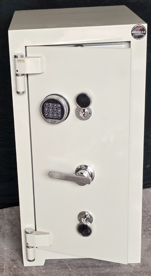 "       0008TERS TERS KAPAKLI TİPİ 1 Cİ SINIF LÜKS ULUSLARARASI STANDARTLARDA OKSİJENLE KESMEYE VE MATKAP DELMEYE KARŞI YÜKSEK GÜVENLİKLİ 2 ÖZEL ANAHTARLI VE ELEKTRONİK ŞİFRELİ ÇELİK PARA KASASI DIŞ ÖLÇÜSÜ 90*50*50CM İÇ ÖLÇÜSÜ 75*40*30CM 400KĞ ( 1999€ )+KDV ADRESE TESLİM