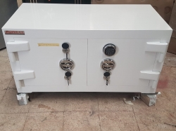 "     120FB ANKARA BANKO TİPİ KUYUMCU KASASI ( ÇOK ÖZEL KİLİTLEME TERTİBATLI ) 60*120*60CM 1000KĞ ( 1799€ )+KDV