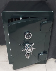 "        008ENGLANGSAFE İNGİLİZ OFİS TİPİ NADİDE EŞİ OMAYAN USTALIK ESERİ ELİPS KAPAKLI 1 ADET MAYMUNCUK AÇMAZ MATKAP DELMEZ OKSİJEN KESMEZ  YÜKSEK GÜVENLİKLİ PİKLİ ÇELİKLİ 11CM DOLGULU TABAN AMORTİSÖRLÜ GİZLİ GÖZLÜ OTOMATİK KİLİTLEME SİSTEMLİ TEK KAPILI 10CM DOLGULU PARMAKİZLİ ELEKTRONİK ŞİFRELİ İÇİ KADİFE KAPLI İÇİNDE DOLAPLI ÇELİK PARA KASASI DIŞ ÖLÇÜSÜ 100*65*60CM İÇ ÖLÇÜSÜ 72*45*35CM  1 TON ( 3999€ )+KDV ADRESE TESLİM