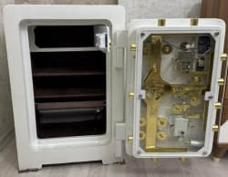 "          007HARUNELİPS7CM EV VE OFİS TİPİ YÜKSEK GÜVENLİKLİ ELİPS 7 CM TAM ZIRHLI PARMAK İZLİ ELEKTRONİK ŞİFRELİ VE ANAHTARLI ÇELİK PARA KASASI 80*55*55CM 400KĞ ( 2399€ )+KDV