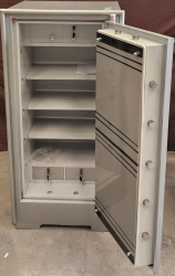 " 0010BORULU OFİS TİPİ 2 ÖZEL 1.000.000DA 1 AÇILMA İHTİMALLİ ANAHTARLI OKSİJEN KAYNAĞI İLE KESMEYE VE MATKAPLA DELMEYE KARŞI YÜKSEK GÜVENLİKLİ TANK ZIRHLI İÇİNDE 1 ÜSTTE DOLAPLI 3 SEYYAR RAFLI ALTTA 2 ÇEKMECELİ ÖZEL TABAN GİZLİ GÖZLÜ 3 ANAHTARLI 1 ADET PARMAKİZLİ ELEKTRONİK ŞİFRELİ ÇELİK PARA KASASI 120*70*60CM 600KĞ ( 2400€ )+KDV ADRESE TESLİM " 0010BORULU OFİS TİPİ 2 ÖZEL 1.000.000DA 1 AÇILMA İHTİMALLİ ANAHTARLI OKSİJEN KAYNAĞI İLE KESMEYE VE MATKAPLA DELMEYE KARŞI YÜKSEK GÜVENLİKLİ TANK ZIRHLI İÇİNDE 1 ÜSTTE DOLAPLI 3 SEYYAR RAFLI ALTTA 2 ÇEKMECELİ ÖZEL TABAN GİZLİ GÖZLÜ 3 ANAHTARLI 1 ADET PARMAKİZLİ ELEKTRONİK ŞİFRELİ ÇELİK PARA KASASI 120*70*60CM 600KĞ ( 2400€ )+KDV ADRESE TESLİM