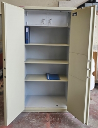 " 0017KRTLI İSTANBUL OFİS TİPİ GARDLOP MODEL ÇİFT KAPILI MATKAPLA DELMEYE  KARŞI YÜKSEK GÜVENLİKLİ YANGINA DAYANIKLI 48 KLASÖR KAPASİTELİ 3 RAFLI İÇİNDE ÜSTTE DOLAPLI ÇELİK PARA KASASI (  DIŞ ÖLÇÜSÜ 195*100*52CM ) ( İÇ ÖLÇÜSÜ 187*87*36CM ) 475LT 450KĞ ( 3999€ )+KDV ( Fireproof Document Safes )