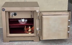 "          002UZMAN 7CM DOLGULU EV VE OFİSTİPİ YÜKSEK GÜVENLİKLİ HERKÜL CAM KİLİTLEMELİ TANK ZIRHLI ELİPS DOLGULU ÇELİK PARA KASASI 55*55*55CM 300KĞ ( 1100€ )+KDV