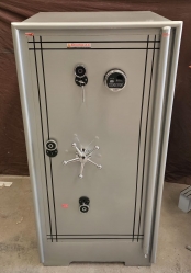 " 0010BORULU OFİS TİPİ 2 ÖZEL 1.000.000DA 1 AÇILMA İHTİMALLİ ANAHTARLI OKSİJEN KAYNAĞI İLE KESMEYE VE MATKAPLA DELMEYE KARŞI YÜKSEK GÜVENLİKLİ TANK ZIRHLI İÇİNDE 1 ÜSTTE DOLAPLI 3 SEYYAR RAFLI ALTTA 2 ÇEKMECELİ ÖZEL TABAN GİZLİ GÖZLÜ 3 ANAHTARLI 1 ADET PARMAKİZLİ ELEKTRONİK ŞİFRELİ ÇELİK PARA KASASI 120*70*60CM 600KĞ ( 2400€ )+KDV ADRESE TESLİM " 0010BORULU OFİS TİPİ 2 ÖZEL 1.000.000DA 1 AÇILMA İHTİMALLİ ANAHTARLI OKSİJEN KAYNAĞI İLE KESMEYE VE MATKAPLA DELMEYE KARŞI YÜKSEK GÜVENLİKLİ TANK ZIRHLI İÇİNDE 1 ÜSTTE DOLAPLI 3 SEYYAR RAFLI ALTTA 2 ÇEKMECELİ ÖZEL TABAN GİZLİ GÖZLÜ 3 ANAHTARLI 1 ADET PARMAKİZLİ ELEKTRONİK ŞİFRELİ ÇELİK PARA KASASI 120*70*60CM 600KĞ ( 2400€ )+KDV ADRESE TESLİM